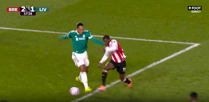 Van Dijk ‘kërkah hiç’, Liverpool pëson edhe golin e tretë