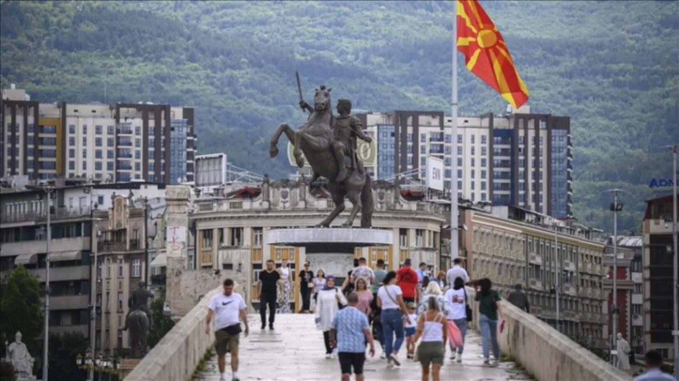 Rritet numri i shqiptarëve  ulet ai i maqedonasve