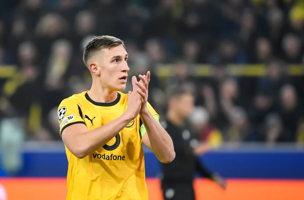 Barcelona favorite për transferimin e Schlotterbeck