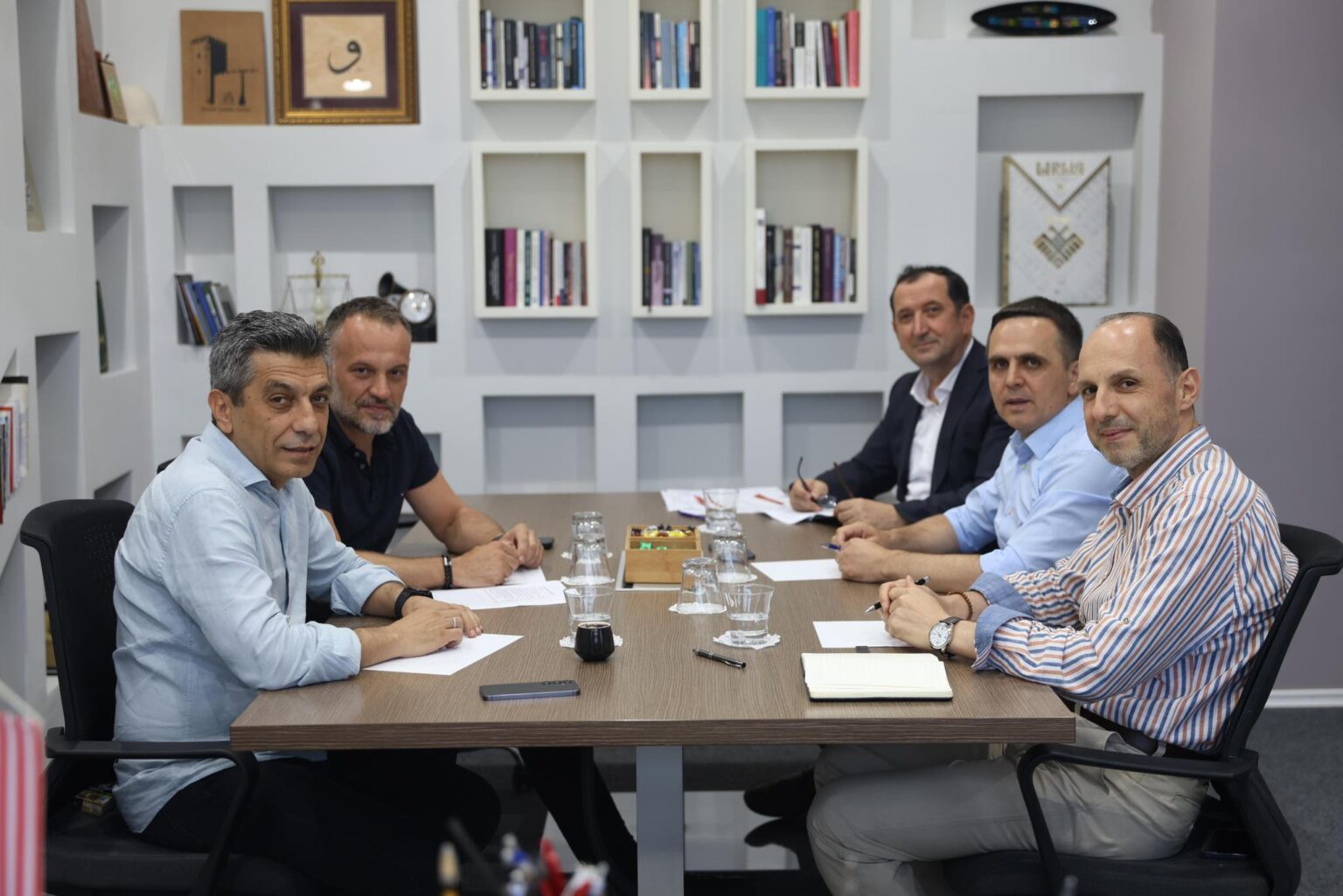 VLEN drejt shndërrimit në parti  Kryetari me mandat njëvjeçar dhe rotacion të plotë të udhëheqjes