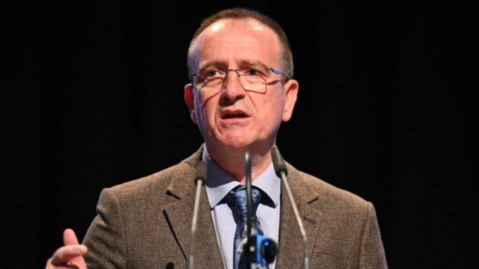 Taravari  Alarm i Kuq  Stoilkoviqi po i përndjek shqiptarët