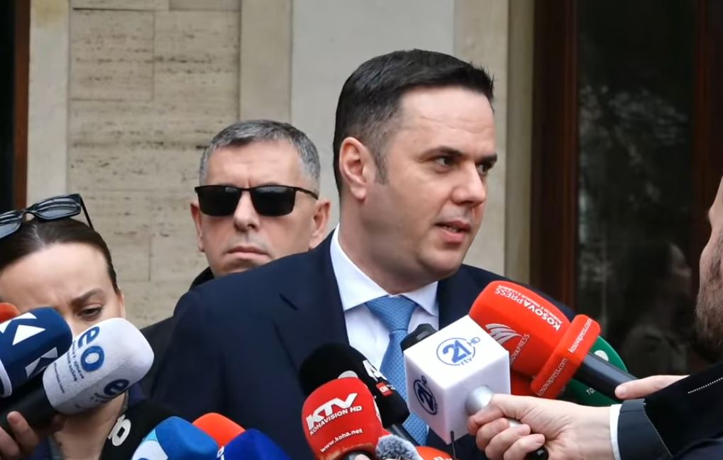 Abdixhiku përmend zgjedhjet  Nëse VV dhe PDK vendosin të ketë garë për presidentin  shkojmë në zgjedhje