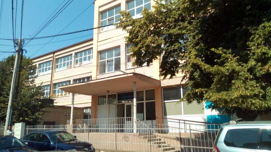 Arritje për shkollën  Bajram Shabani    Besa Ibrahimi udhëheq nxënësit në vendet e para në  Kangaroo 2026 