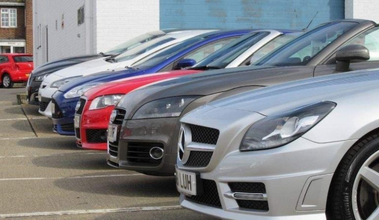 Goditje për tregtarët e automjeteve  BE ja vendos kufizim nga viti 2027  pagesat  cash  deri në 10 000 €