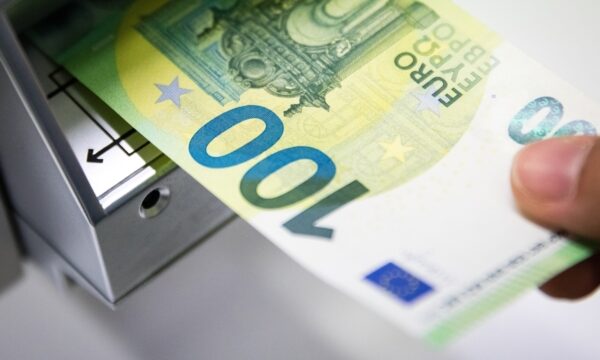 Hapet aplikimi për 100 eurot e sektorit jo publik  afati deri më 5 qershor