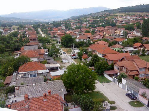 Kondovë  Sulmohet me qytën e pistoletës pasi mbrojti vajzën e tij të mitur
