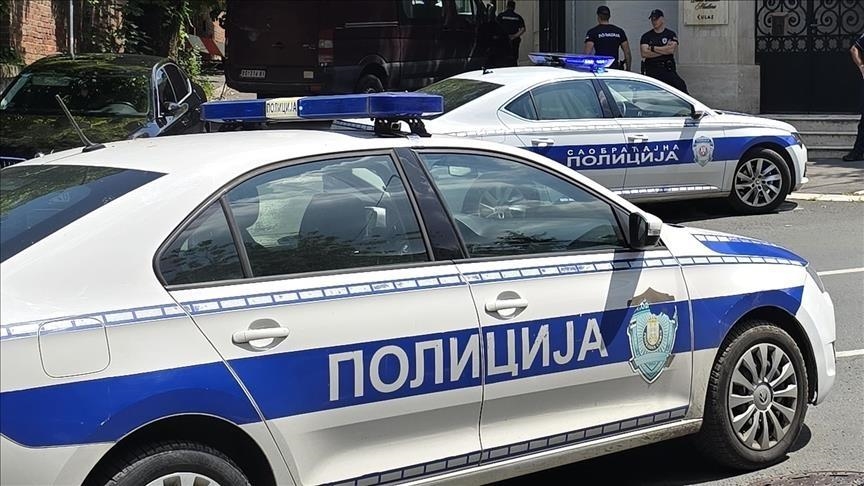 Skandal me ish këshilltarin e Vuçiqit   policët dogjën trupin e një mafiozi  ndërsa shefi i tyre fshinte incizimet