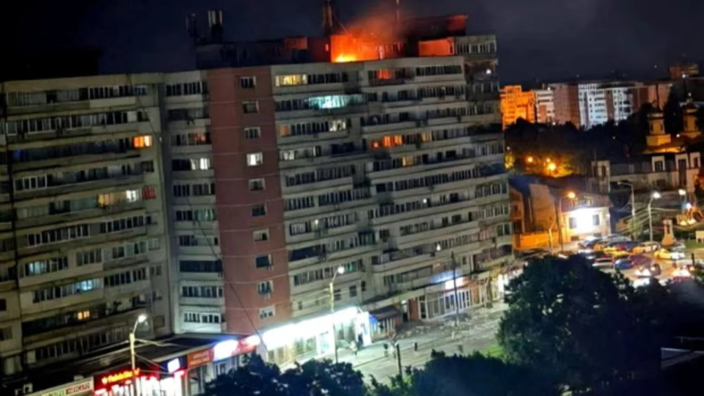 Dronët rusë bonbardojnë një bllok banesash në Rumani, plagosen dy persona
