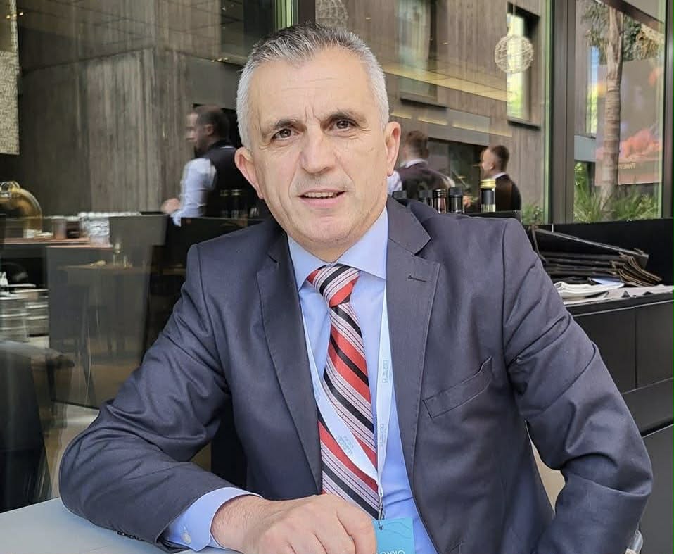 Në Tiranë flet shqip, në Shkup e lufton gjuhën shqipe!