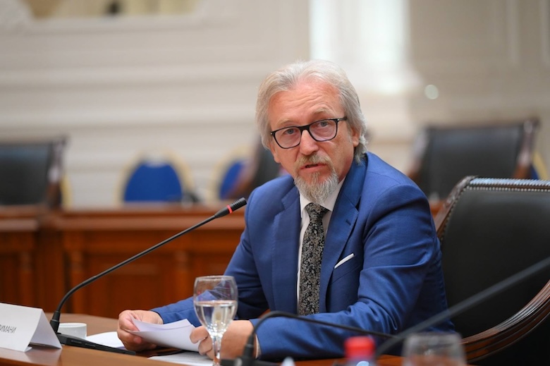 Fatmir Limani  Nuk jam ministër i VLEN it