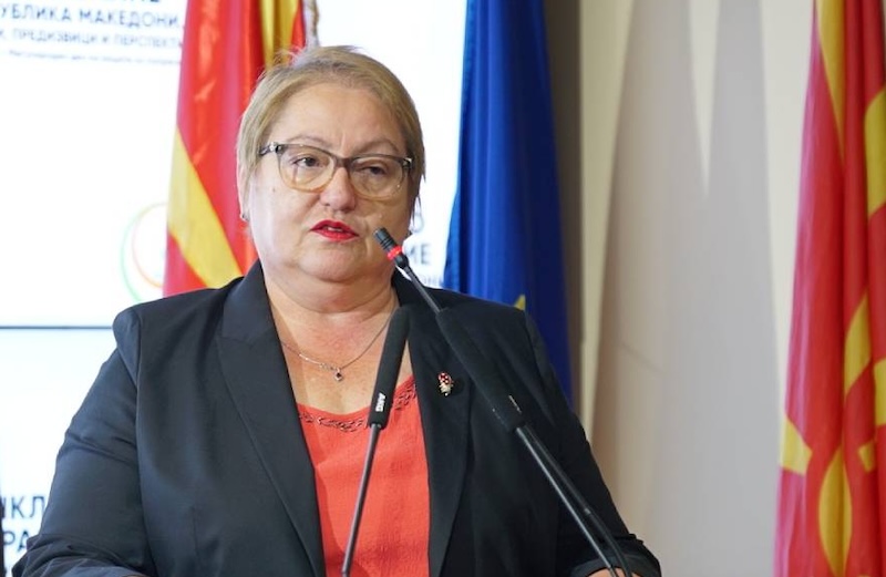 Ministrja Janevska  Mësuesit do të kujdestarojnë gjatë pushimeve ndërmjet orëve