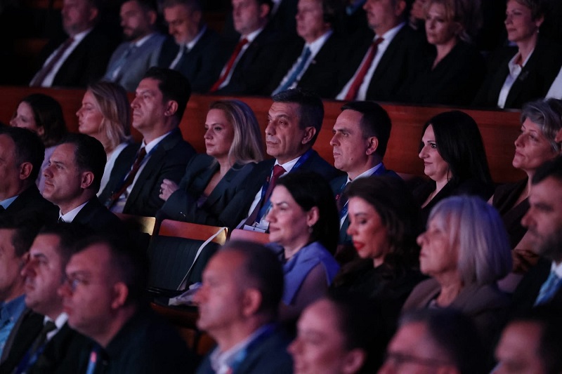 Ja kush janë anëtarët dhe kompetencat e Kryesisë qendrore të VLEN it 