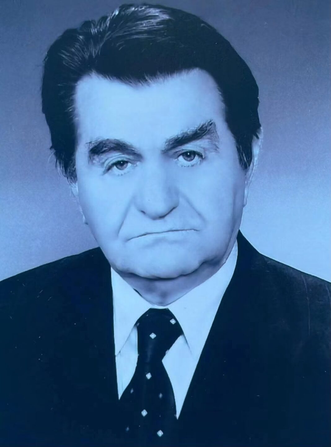 Ndahet nga jeta Prof  Dr  Murat Murati
