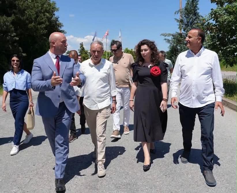Zv ministri Iseni në kaliminkufitar  Qafë Thanë   Në fokus vendosja e sistemit  One Stop Shop 