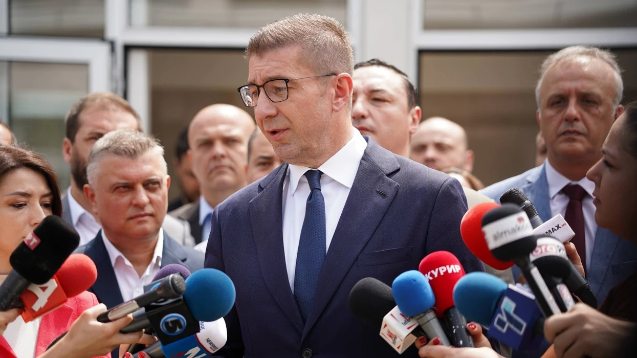 Mickoski  Javën e ardhshme do të shqyrtojmë propozimin për provimin e jurisprudencës në gjuhën shqipe