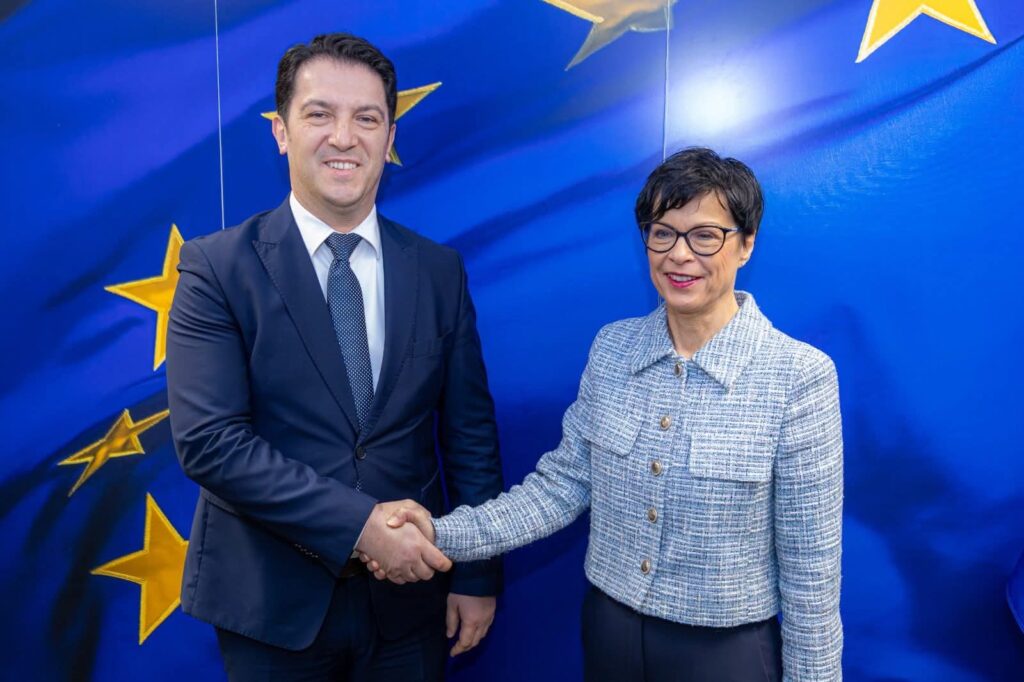 Marta Kos viziton sot Shkupin, në fokus integrimi evropian dhe reformat
