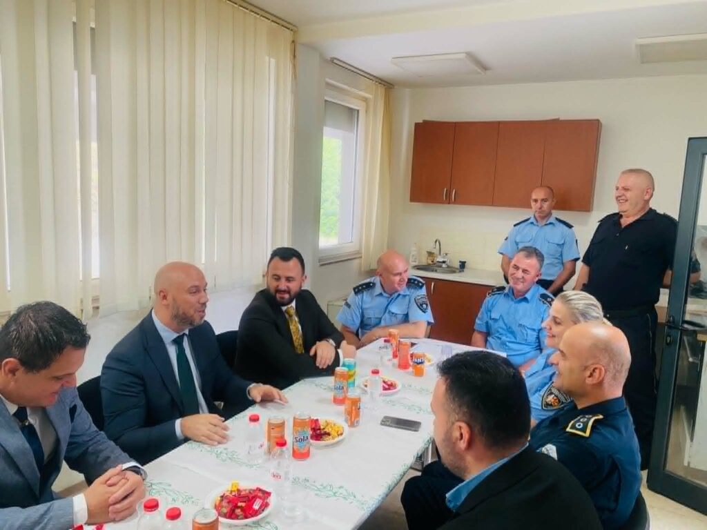 Zëvendësministri i Punëve të Brendshme, Astrit Iseni, në vizitë pune në pikat kufitare Tabanoc dhe Bellanoc