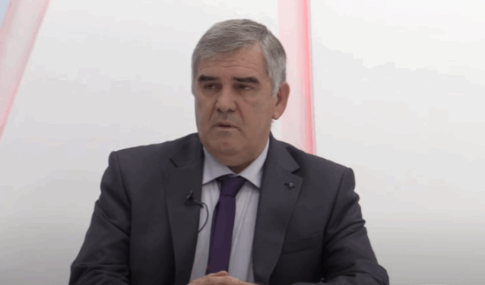Në vend të dënimit, ministri Demo Berisha arsyeton deklaratën e ministres serbe për spastrimin etnik të Kosovës