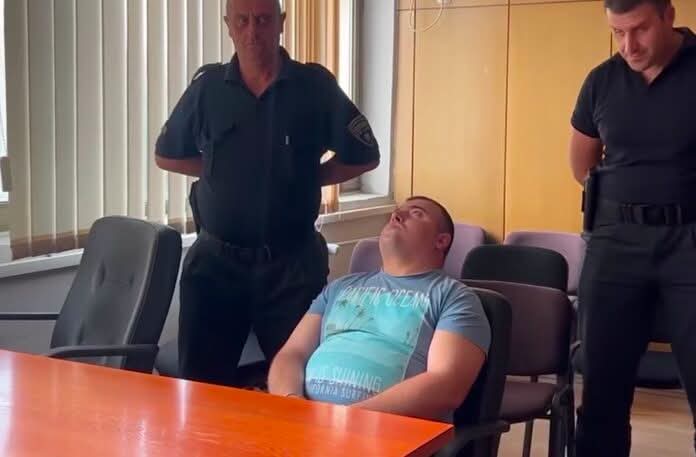 Nis gjykimi në Kumanovë: 25-vjeçari akuzohet për pesë vr’asje dhe dy tentativa, “shtrihet” në Gjykatë!