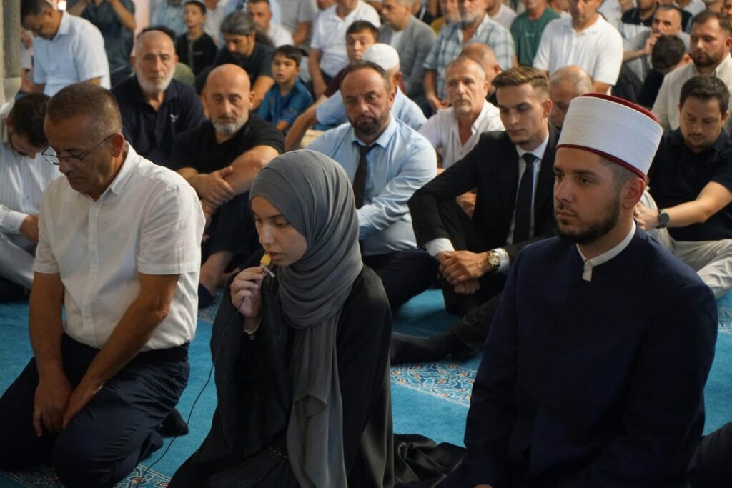 Sot në ditë të xhuma, u promovua një hafize e re në Shkup