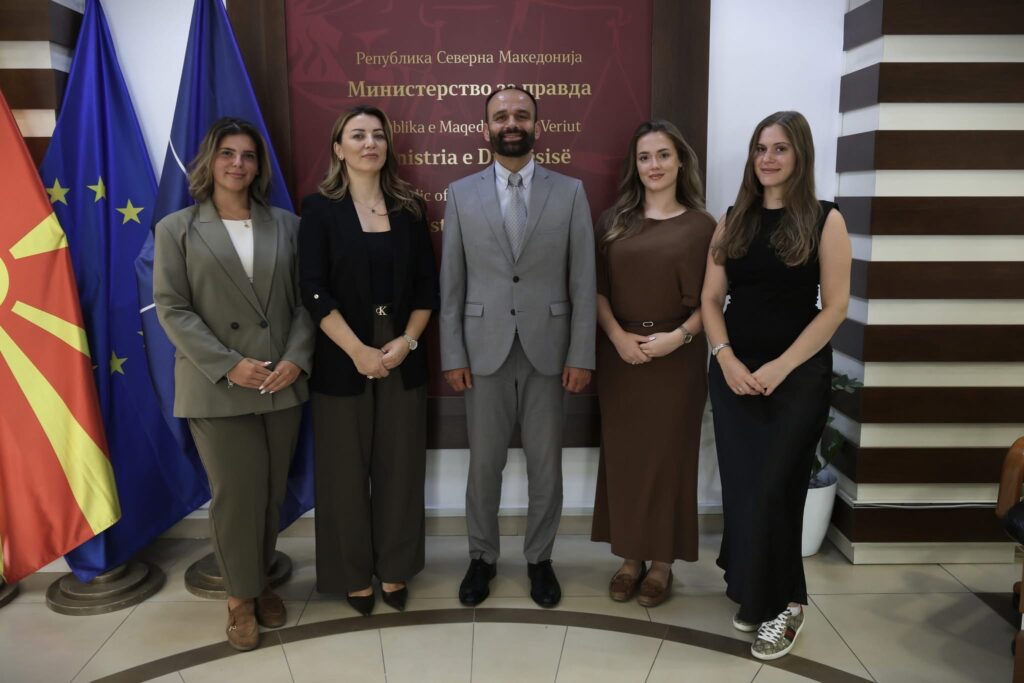 Shasivari priti studentët e UEJL-së që korrën sukses në garën mbarëshqiptare