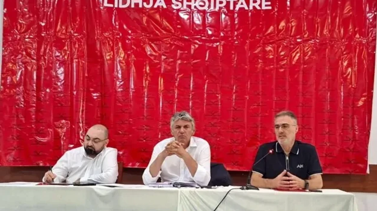 Lidhja Shqiptare mbajti Kuvendin e parë  u zgjodh kryesia e re e partisë