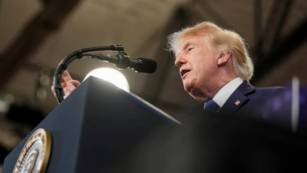 Trump paralajmëron goditje të reja ndaj Iranit
