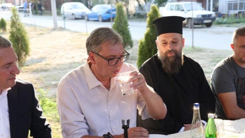 Mediat serbe: Një ‘top zjarri’ u lëshua nga Kosova drejt Serbisë! Vuçiç: Gjetëm pajisjen me parashutë! Prishtina i hedh poshtë akuzat
