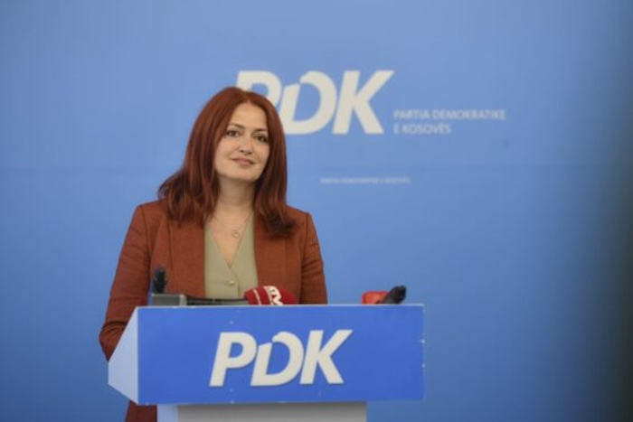 Eliza Hoxha e PDK-së “kërcënon” me kallëzim penal Avni Deharin”