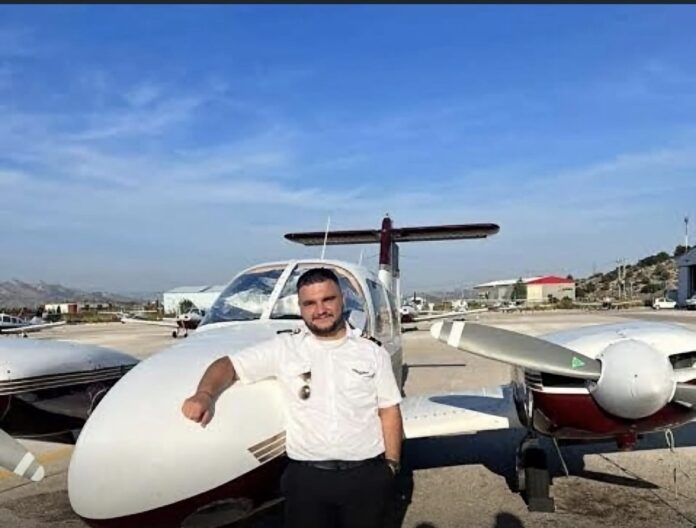 Nga Gjilani drejt qiellit botëror, i riu realizon ëndrrën dhe bëhet pilot i Boeing 737