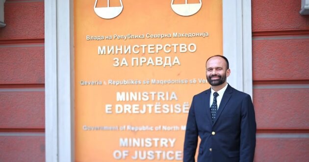 Kthesa në faljet presidenciale: Filtri profesional i Shasivarit apo vullneti kushtetues i Davkovës?