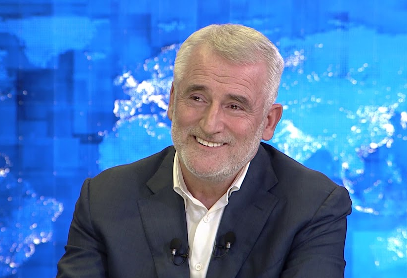 Rrëfimi i rrallë i Menduh Thaçit: Kur hyra në politikë besoja se për gjashtë muaj do t’i zgjidhja problemet (VIDEO)