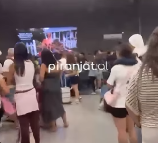 Kaos ne Aeroportin “Nënë Tereza”/ Pasagjerët presin prej orësh për bagazhet