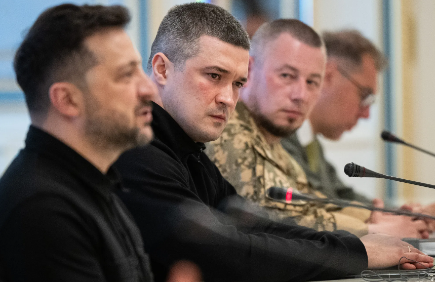 Ish-ministri i shkarkuar ukrainas i Mbrojtjes, Fedorov bën thirrje për zgjedhje presidenciale në mes të luftës