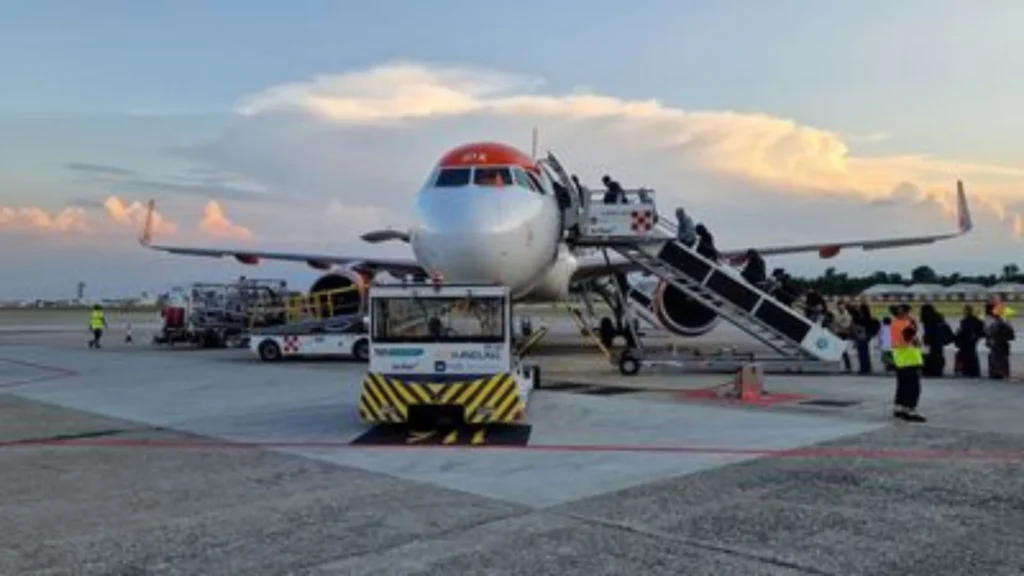 Ndërpritet trafiku ajror në Shqipëri