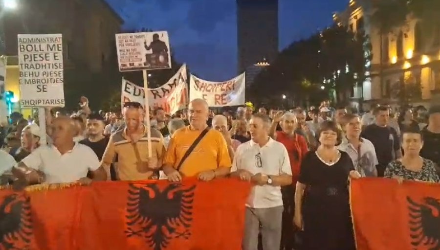 Revolta s’ndalet/ 92 ditë protestë para kryeministrisë, Rama jepe dorëheqjen