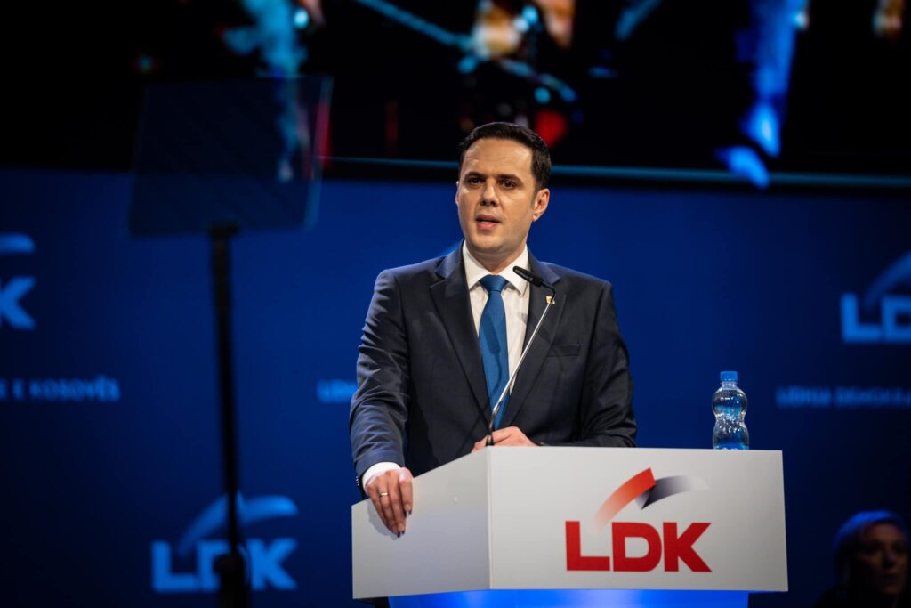 Abdixhiku: Kemi diskutuar emra konkretë për Presidentin, jemi një hap përpara