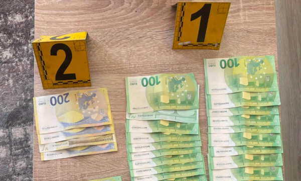 Arrestohen tre persona në Leposaviq Vodhën 12 mijë euro, 40 mijë dinarë dhe dy zinxhirë ari