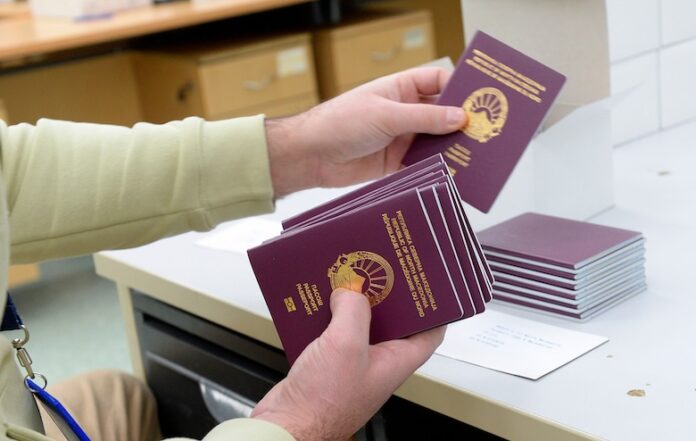 Rreth 700 filipinase gjatë këtij viti kanë marrë pasaporta të Maqedonisë përmes ambasadës në Australi