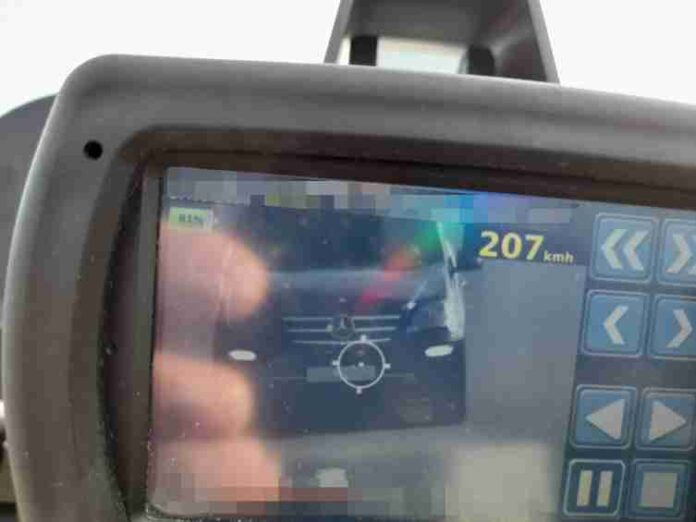 Arrestohet gjermani në Maqedoni, mbi 200 km/h në autostradë