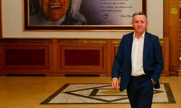 Mustafa për një koalicion VV–PDK: Bashkë mundemi për shtetin