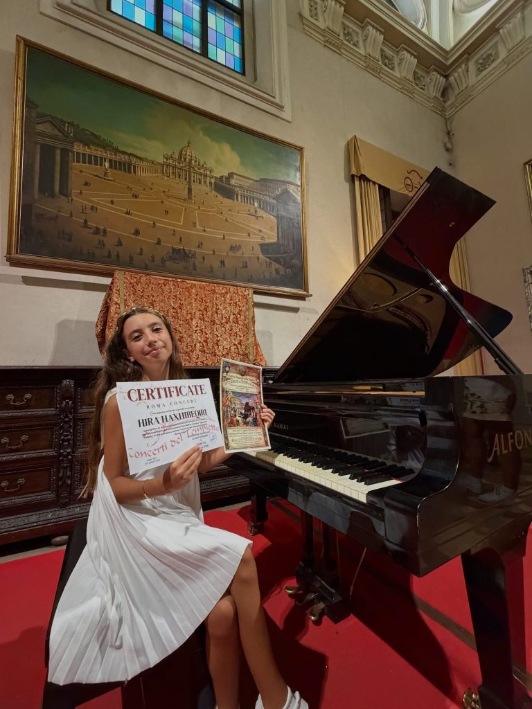 Nga Prizreni në Romë: Hira Haxhibeqiri po ngjitet në skenën e muzikës serioze