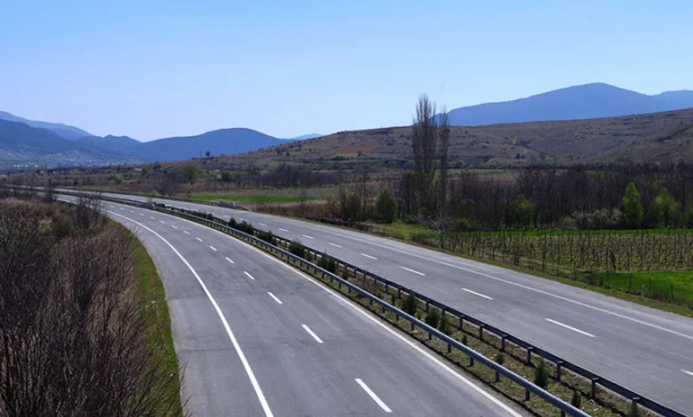 Nikolloski: Së shpejti lëshohet në përdorim tuneli më i gjatë në Maqedoni në autostradën Kërçovë-Ohër