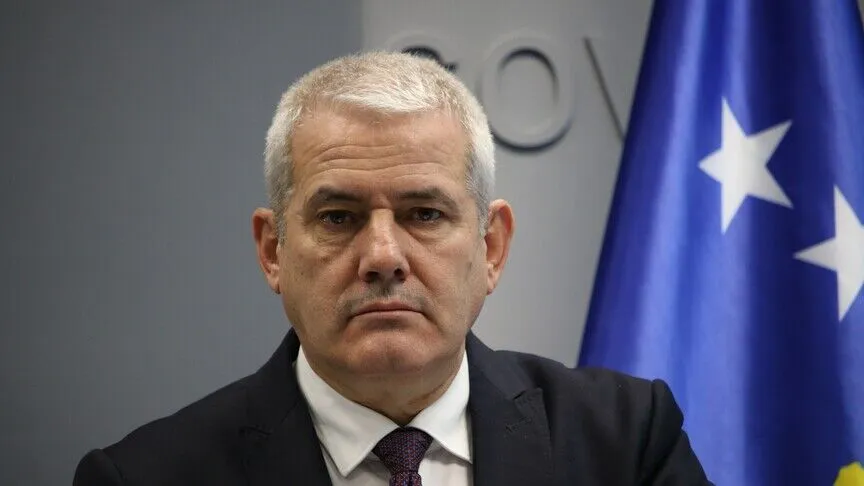 Sveçla pretendon se Serbia vazhdon të mbetet e njëjtë si në kohën e Millosheviqit