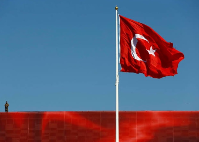 Hap historik për paqen në Turqi/Projektligji i ri synon fundin e konfliktit me PKK-në pas katër dekadash