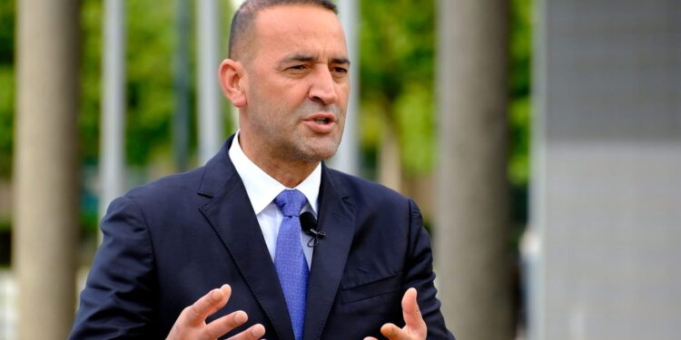 Haradinaj: Sot ose i gëzohesh dënimit si Serbia, ose e kundërshton si shqiptar