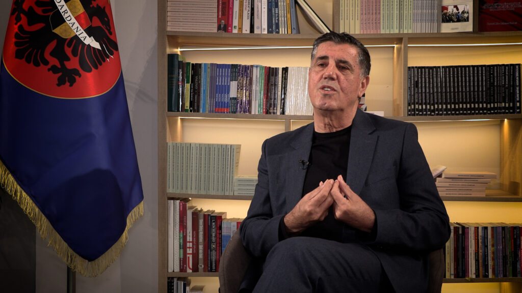 Haziri i përgjigjet Hotit e Bajramit: S’ka kohë për kryetar të ri të LDK-së