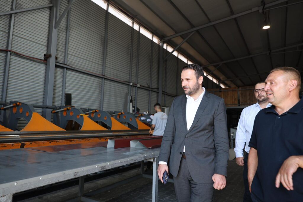 Durmishi: Mbështetja për kompanitë duhet të sjellë investime dhe vende të reja pune