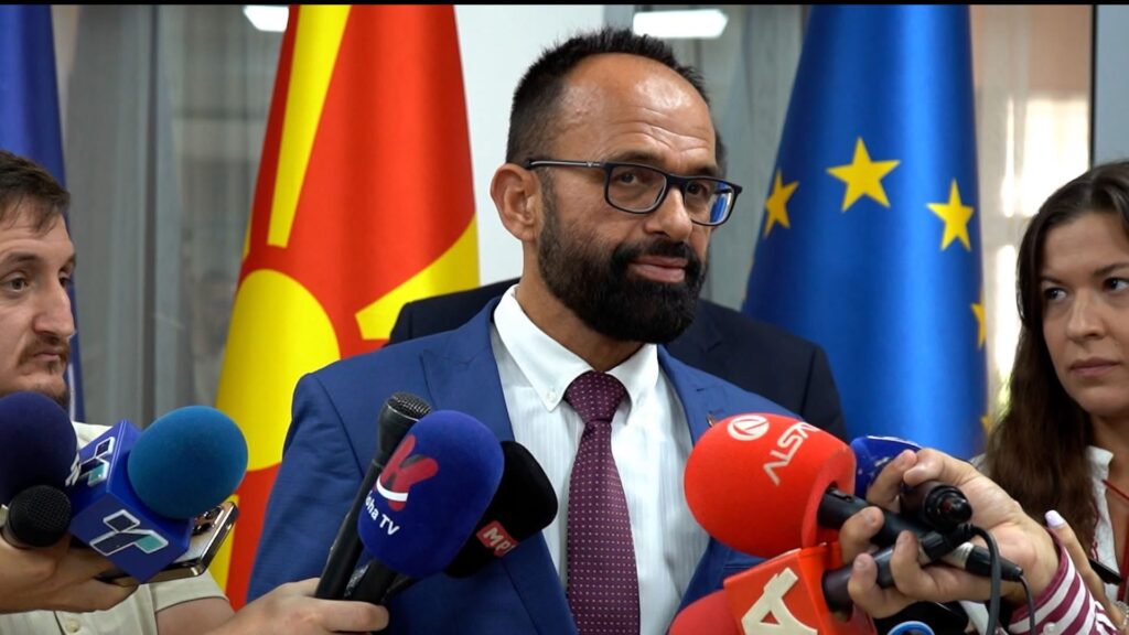 Shasivari: Kush deshi ta likuidojë Ali Ahmetin në vitin 1998 në Shqipëri? Çfarë dëshmoi në Hagë?