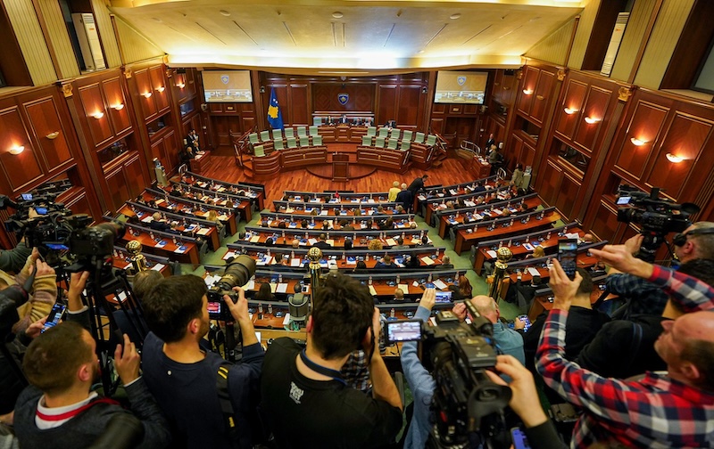 Ja kush pritet të zgjedhet kryetare e Kuvendit të Kosovës, propozim nga VV? (FOTO)